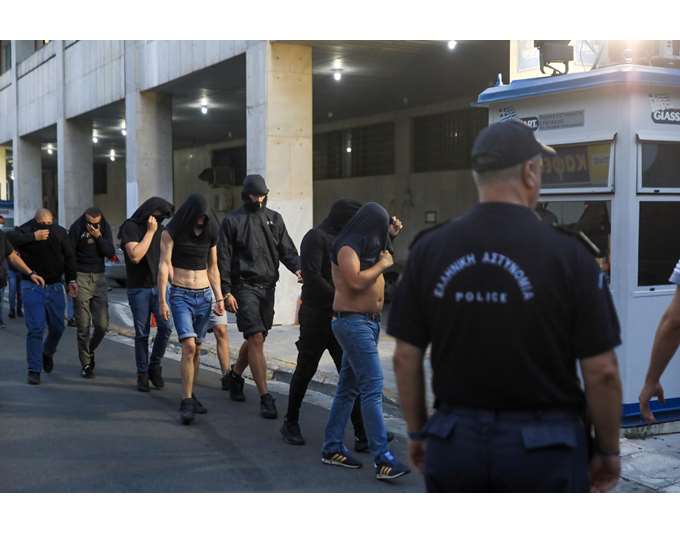 Νέα Φιλαδέλφεια: Προφυλακιστέοι και οι 40 κατηγορούμενοι που απολογήθηκαν...