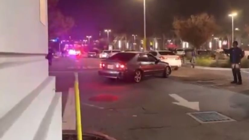 Πυροβολισμοί σε εμπορικό κέντρο στην Καλιφόρνια ανήμερα της Black Friday – Τρεις τραυματίες