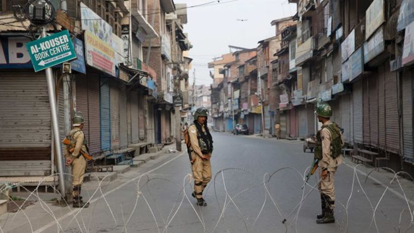 Ινδία: Τουλάχιστον 9 νεκροί και 29 τραυματίες από την έκρηξη σε αστυνομικό τμήμα του Κασμίρ