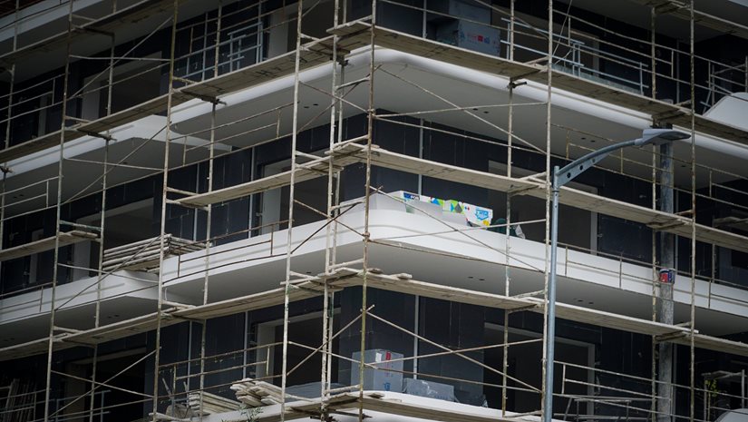 Οικοδομή: Αισθητή αύξηση 7,3% των αδειών αλλά μικρή 1,8% στις επιφάνειες τον Αύγουστο
