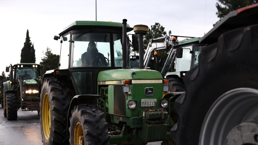 Κραυγή αγωνίας από τους ξενοδόχους για τα αγροτικά μπλόκα: Μπαράζ ακυρώσεων στο παρά πέντε των εορτών