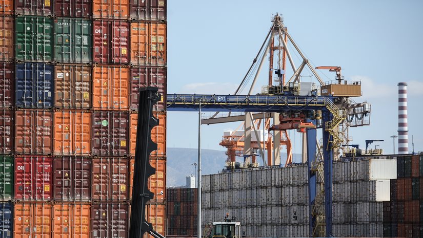 Στα 24,4 δισ. ευρώ το εμπορικό έλλειμμα στο εννεάμηνο - Μείωση κατά 3,3% κυρίως λόγω πετρελαίου