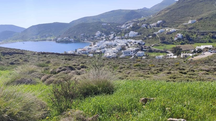 Οικογένεια Καλογρίτσα: Νέα "καταιγίδα" σφυριών για οικόπεδα στην Πάτμο