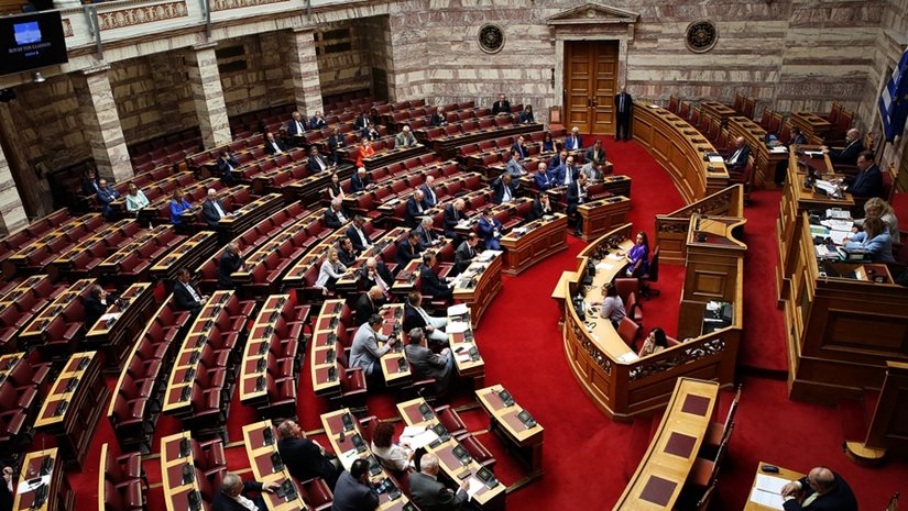 Κοινό αίτημα ΣΥΡΙΖΑ-ΠΣ, ΠΑΣΟΚ και ΝΕΑΡ για έκτακτη σύγκληση της Επιτροπής Θεσμών και Διαφάνειας για την υπόθεση των υποκλοπών