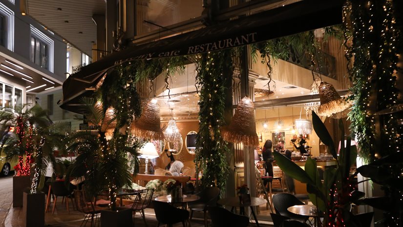 Χριστουγεννιάτικη Ελλάδα: Θεματικά πάρκα, ορεινοί προορισμοί και γεμάτα ξενοδοχεία