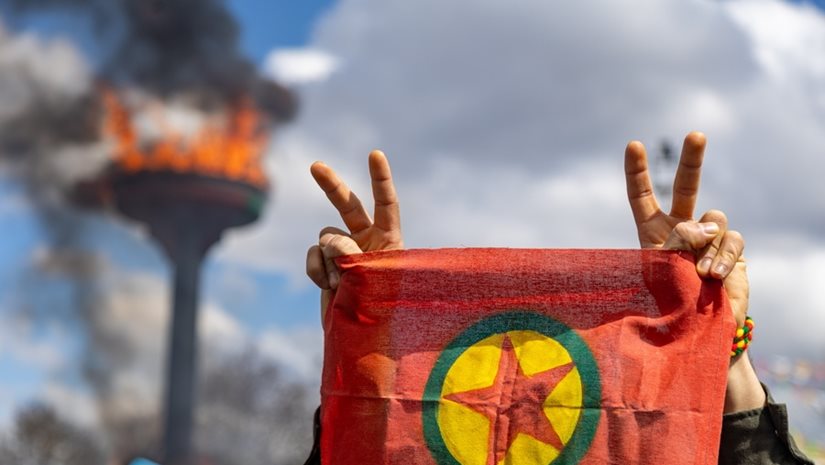 Reuters: Η Τουρκία εξετάζει νόμο για την επιστροφή των μαχητών του PKK στις πατρίδες τους στο πλαίσιο του ειρηνευτικού σχεδίου