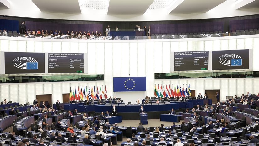 Ευρωκοινοβούλιο: "Πράσινο φως" σε σχέδιο για τη βελτίωση της προσβασιμότητας στις αμβλώσεις