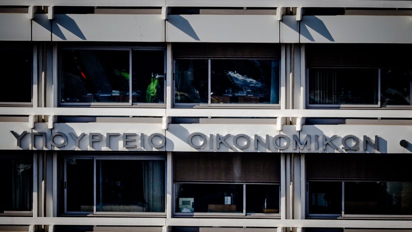 ΥΠΕΘΟ: Σύνταξη 1.700 ευρώ για πληγέντες σε Μάτι και Μάνδρα