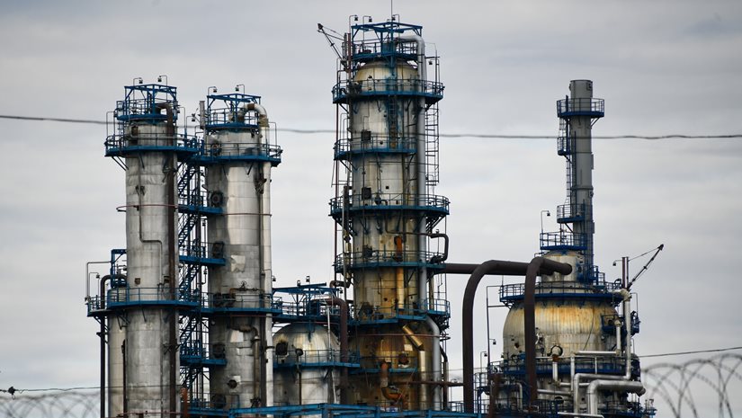 Reuters: Η Ουκρανία έπληξε για πρώτη φορά πλατφόρμα εξόρυξης πετρελαίου της ρωσικής Lukoil στην Κασπία Θάλασσα