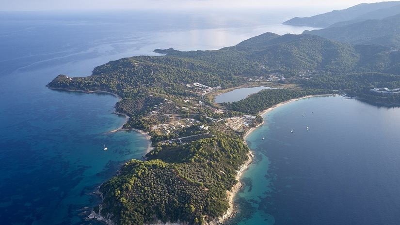 Σκιάθος: Με την αναχώρηση της τελευταίας πτήσης για Λονδίνο, ολοκληρώθηκε η τουριστική χρονιά