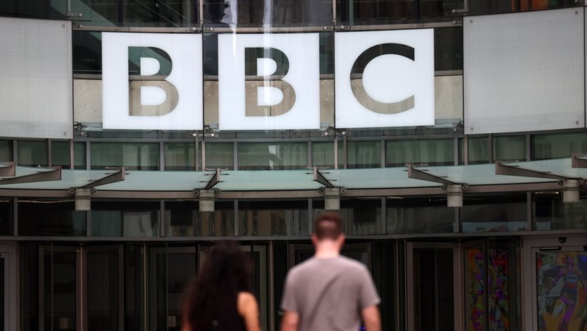 Τραμπ κατά BBC: Αγωγή-μαμούθ 10 δισ. δολαρίων