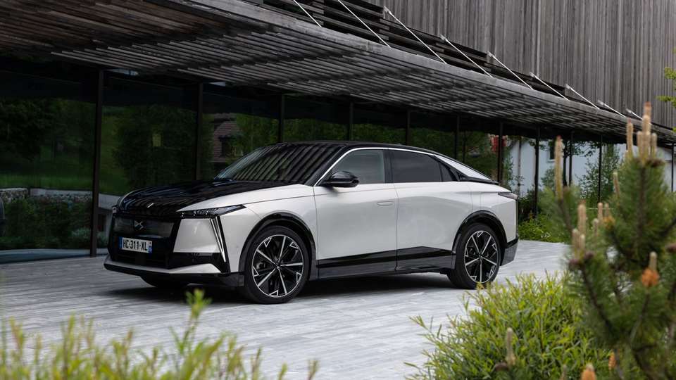 DS N°8: Το ηλεκτρικό &quot;διαμάντι&quot; των Coupe SUV