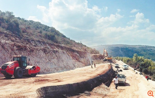 Οι μπουλντόζες γεμίζουν τα ταμεία του ομίλου ΓΕΚΤΕΡΝΑ
