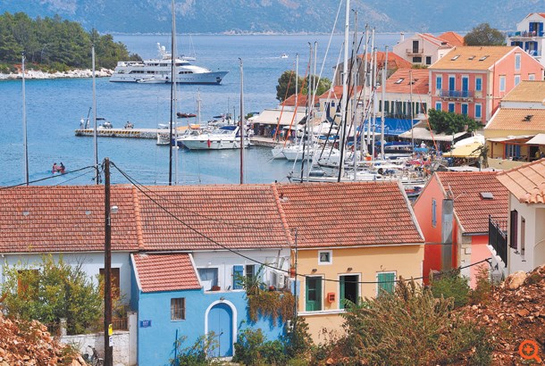 Πλωτά παλάτια σε Ιόνιο και Αιγαίο